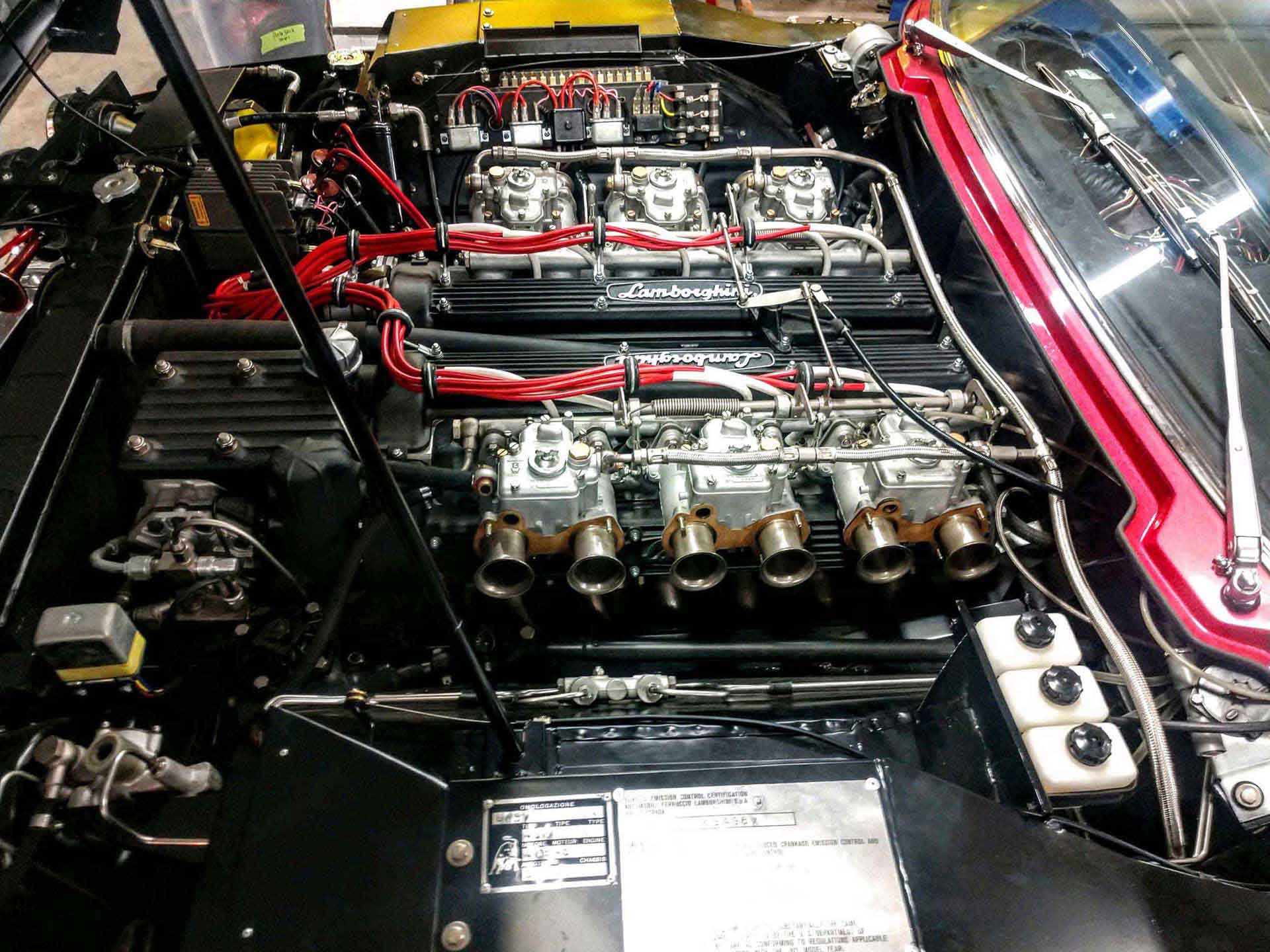 Electrical-and-Mechanical-Lamborghini-V12-Engine_sr